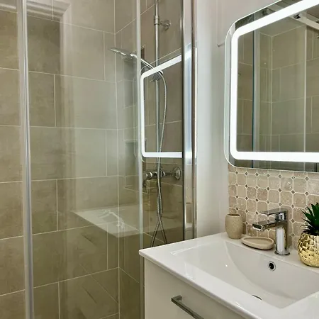 Апартаменты Cosy Flat With View *